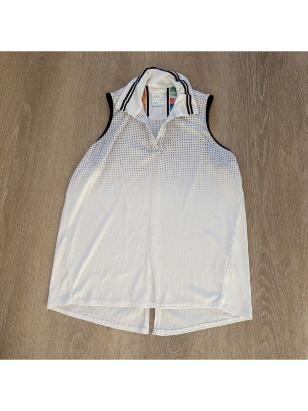 Lucky in Love Women's Tennis Golf Polo Sleeveless Shirt White Size M (Y10) - Picture 2 of 6